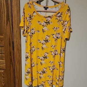 Rue21 Mustard Yellow Floral Scoop Neck Tunic